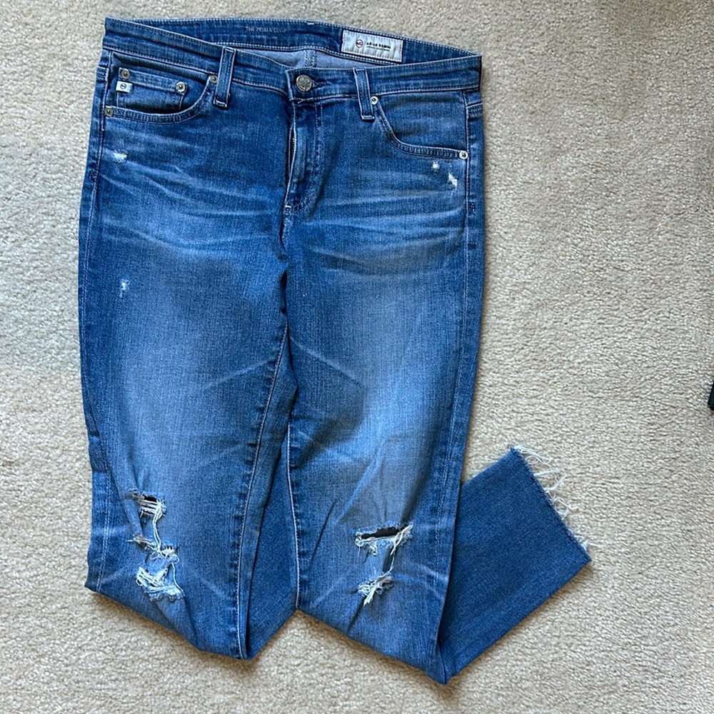 AG 28R low/moderate rise skinny/straight leg jean
